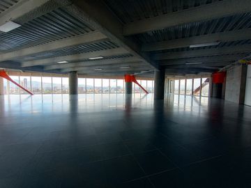 oficina en arriendo en centro internacional. Cod A1087184