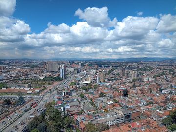 oficina en arriendo en centro internacional. Cod A1087184