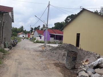 Dalam Lingkungan Bebas Banjir Rumah dijual 800 meter dari EXIT TOL Jogja-Klaten