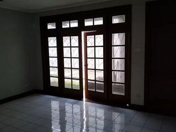 Disewakan Rumah Komplek Pelita,Kalibata 2Lantai posisi HOOK