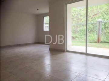 GANGA Venta de casa en Playa Dorada $184.500 #330