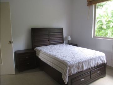 CASA 4 REC EN EMBASSY GARDENS, CLAYTON