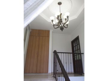CASA 4 REC EN EMBASSY GARDENS, CLAYTON