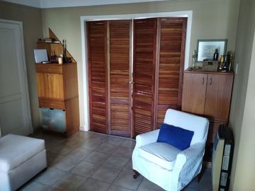 Casa con Departamento en venta en Ezpeleta Este