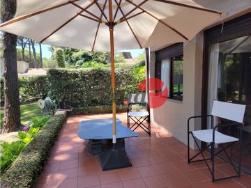 Casa en Zona Golf - Encantador entorno - Construcción Solida