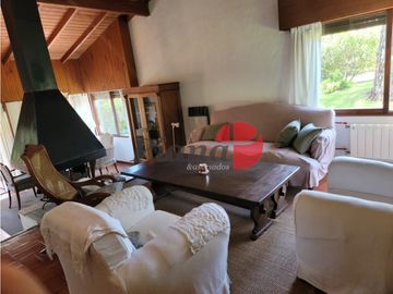 Casa en Zona Golf - Encantador entorno - Construcción Solida