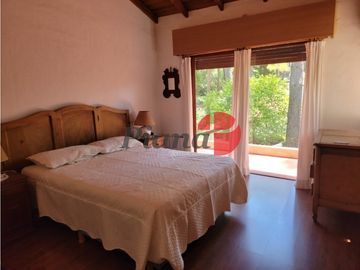 Casa en Zona Golf - Encantador entorno - Construcción Solida