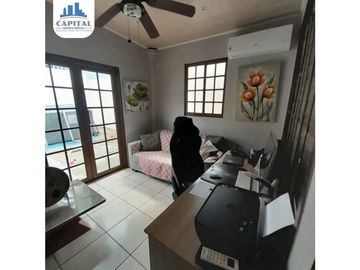 CASA EN VENTA  EN BRISAS DEL GOLF POR $250,000