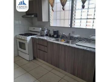 CASA EN VENTA  EN BRISAS DEL GOLF POR $250,000