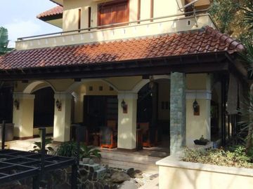 Rumah Mewah 2 Lantai Luas 1.003 di Vila Puncak Tidar Malang
