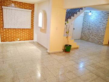 VENTA DE CASA EN SAN MANUEL MUY CERCA DE CU