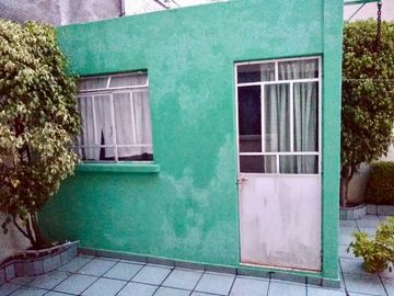 VENTA DE CASA EN SAN MANUEL MUY CERCA DE CU