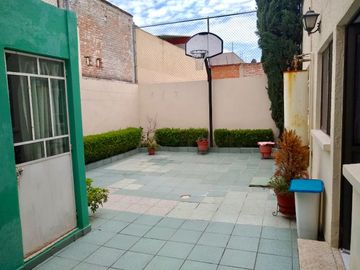 VENTA DE CASA EN SAN MANUEL MUY CERCA DE CU