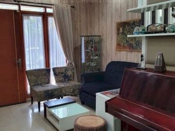 Rumah Mewah Readystok Semi Furnished di Cikutra Bandung dekat Widyatama