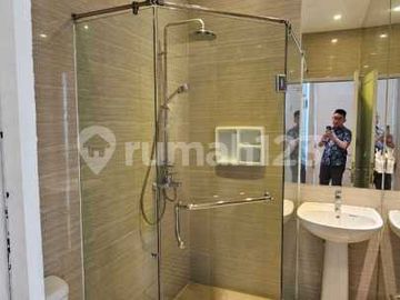 Dijual Rumah Crown Mansion Pik Uk 8X17, Renov Jadi 4Lt, SHM