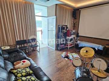 Dijual Rumah Crown Mansion Pik Uk 8X17, Renov Jadi 4Lt, SHM