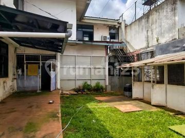 Rumah Cocok untuk Usaha dan Kantor di Jalan Sisingamangaraja
