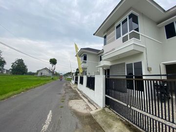 Dijual Rumah 2 Lantai Di Dekat Bandara Adisutjipto Harga Terjangkau