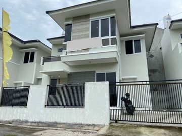 Dijual Rumah 2 Lantai Di Dekat Bandara Adisutjipto Harga Terjangkau