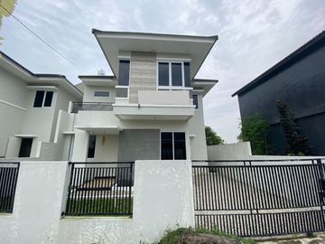 Dijual Rumah 2 Lantai Di Dekat Bandara Adisutjipto Harga Terjangkau