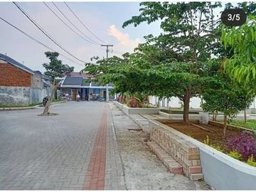 Rumah Mewah Tipe Mezzanine di Pataruman