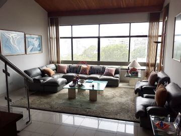 PENTHOUSE TRIPLEX EN VENTA EN SAN ISIDRO