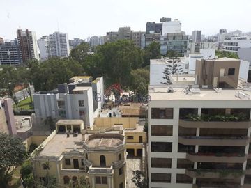 PENTHOUSE TRIPLEX EN VENTA EN SAN ISIDRO