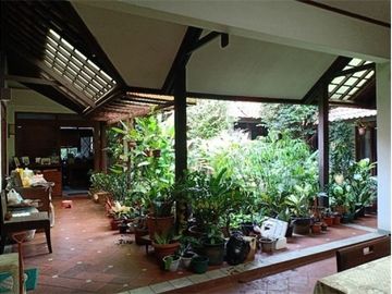Dijual cepat rumah hitung tanah di Bendungan Hillir,Jakarta