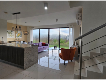 Se Vende Casa en Costa Verde Riverview