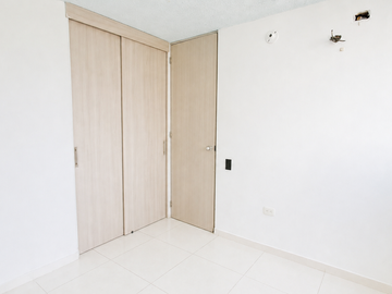 apartamento en venta en puerta dorada. Cod V121133301