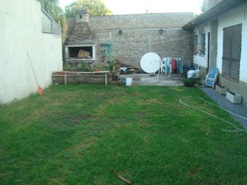 EXCEL.CASA 4 AMB, 3 DORM.+PARQUE+COCHERA + DEPTO FDO. APTO CREDITO:GALICIA, SANTANDER Y MACRO.