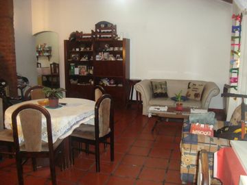 EXCEL.CASA 4 AMB, 3 DORM.+PARQUE+COCHERA + DEPTO FDO. APTO CREDITO:GALICIA, SANTANDER Y MACRO.