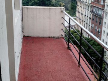 RETIRO PISO EXCELENTE VISTA SOBRE AV. SANTA FE PLAZA SAN MARTÍN
