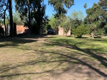 CASA QUINTA  CON PILETA VENTA EN  FLORENCIO VARELA