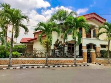 Rumah Hook 2 Lantai Luas 262 di Dewandaru Sukarno Hatta Malang