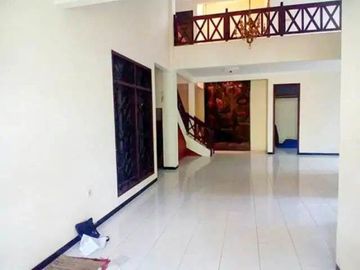 Rumah Hook 2 Lantai Luas 262 di Dewandaru Sukarno Hatta Malang