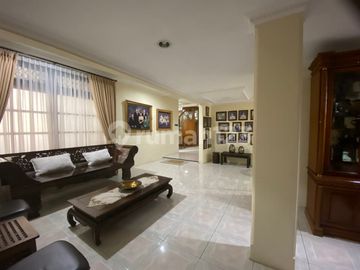 Jual Rumah di Lokasi Sangat Strategis di Pulo Mas, Hanya 6.5 M, Luas 328M2, Nego Sampai Jadi. Sudah Hak Milik. Jalan Depan Lebar 2 Mobil, Akses Tol, L