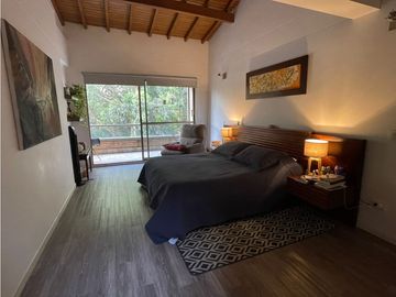 Hermoso Penthouse Duplex en Venta Sabaneta Sector Aves Marías