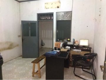 Di jual rumah murah ex-konveksi di Kelapa dua,Kebon jeruk