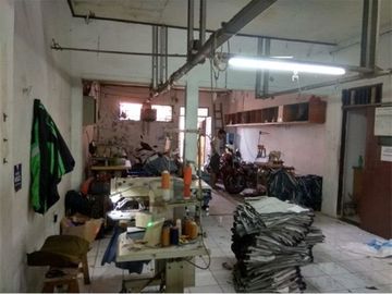Di jual rumah murah ex-konveksi di Kelapa dua,Kebon jeruk