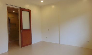 Income Generating Property with 3 Townhouses and 1 single house in Banilad, Cebu City