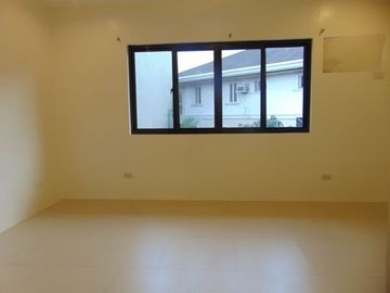 Income Generating Property with 3 Townhouses and 1 single house in Banilad, Cebu City