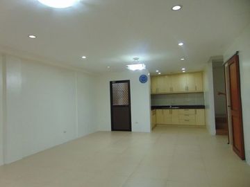 Income Generating Property with 3 Townhouses and 1 single house in Banilad, Cebu City