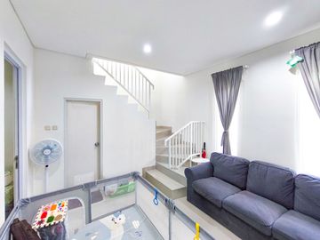 Rumah SHM 15 Menit ke Mall Paradise Walk Serpong 2 Lt Siap KPR J-49003
