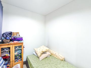 Rumah SHM 15 Menit ke Mall Paradise Walk Serpong 2 Lt Siap KPR J-49003