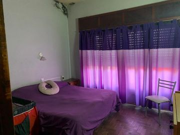 Casa 4 ambientes con cochera y fondo oportunidad