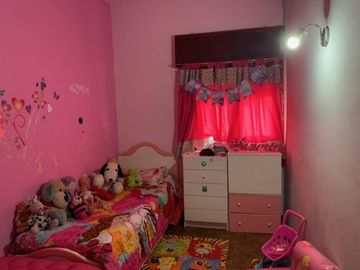 Casa 4 ambientes con cochera y fondo oportunidad