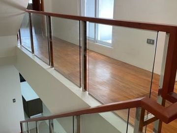 House and Lot 3 Storey For Sale in Diliman Quezon City