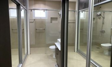 House and Lot 3 Storey For Sale in Diliman Quezon City