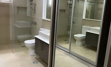 House and Lot 3 Storey For Sale in Diliman Quezon City